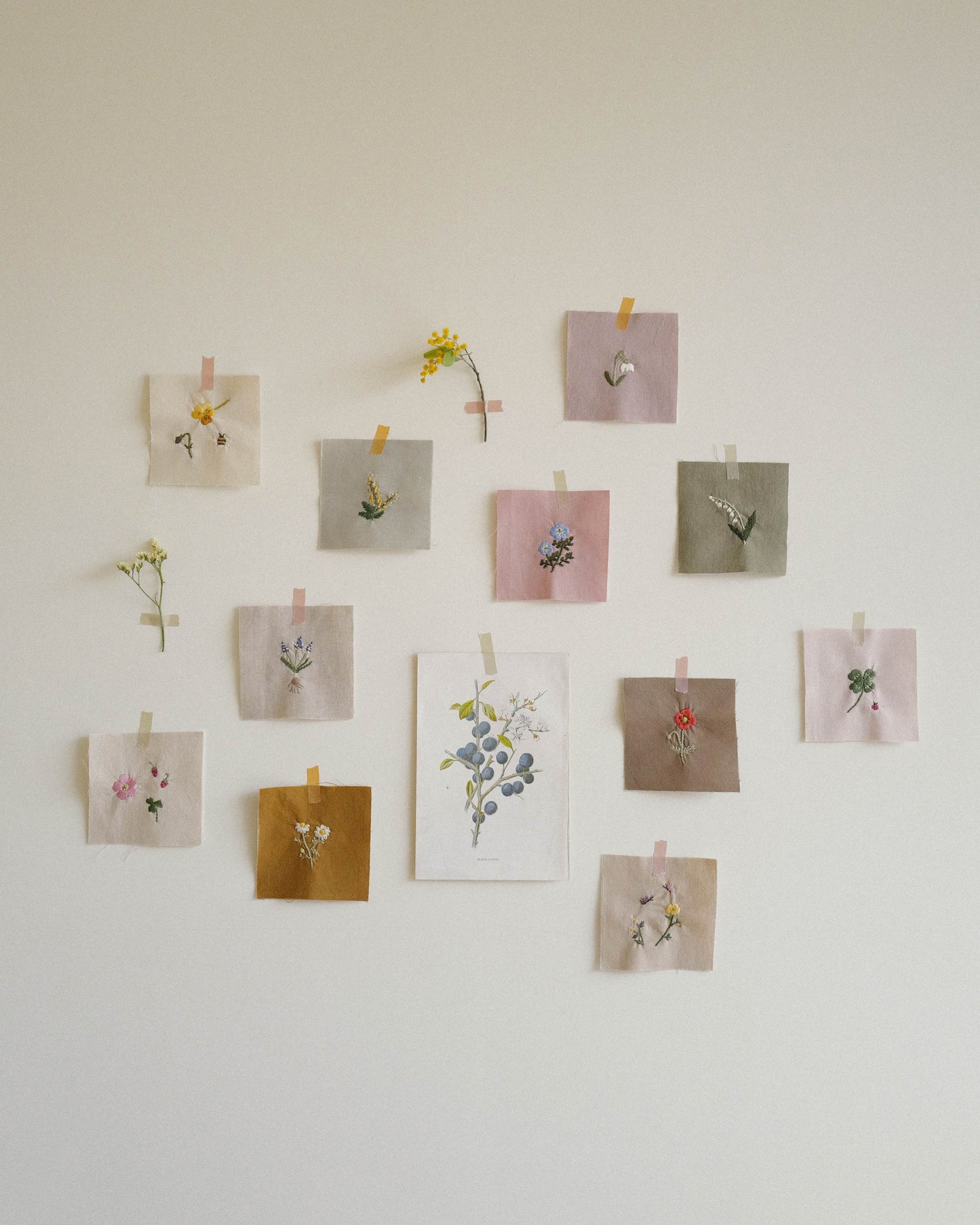 Flora and Fauna Mini Wall Hanging: Snowdrop