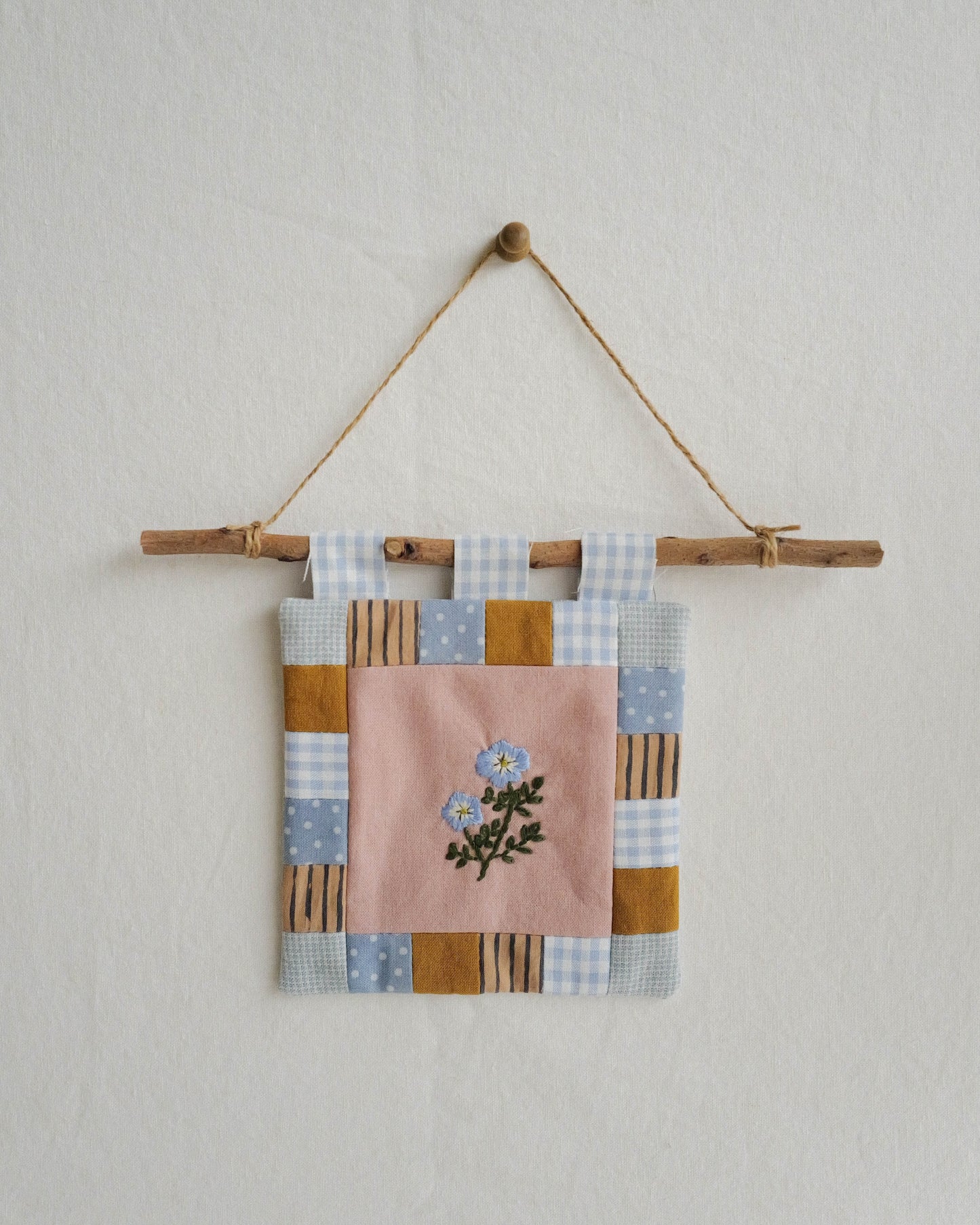 Flora and Fauna Mini Wall Hanging: Nemophila
