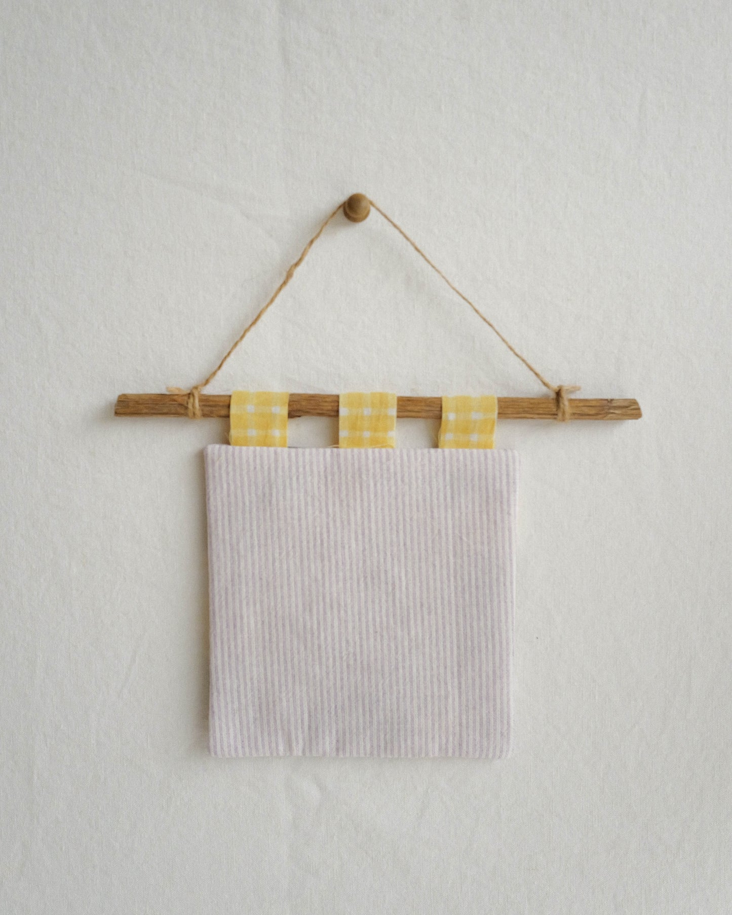 Flora and Fauna Mini Wall Hanging: Philadelphia Fleabane & Buttercup