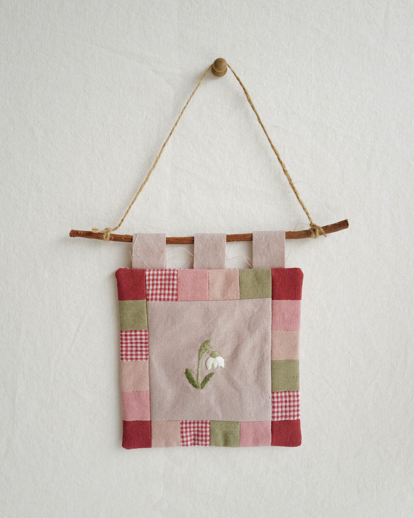 Flora and Fauna Mini Wall Hanging: Snowdrop