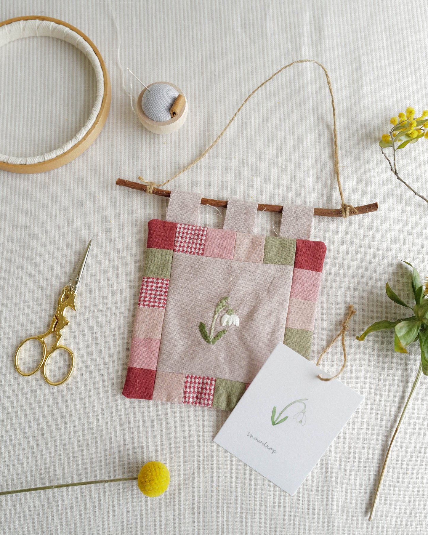 Flora and Fauna Mini Wall Hanging: Snowdrop