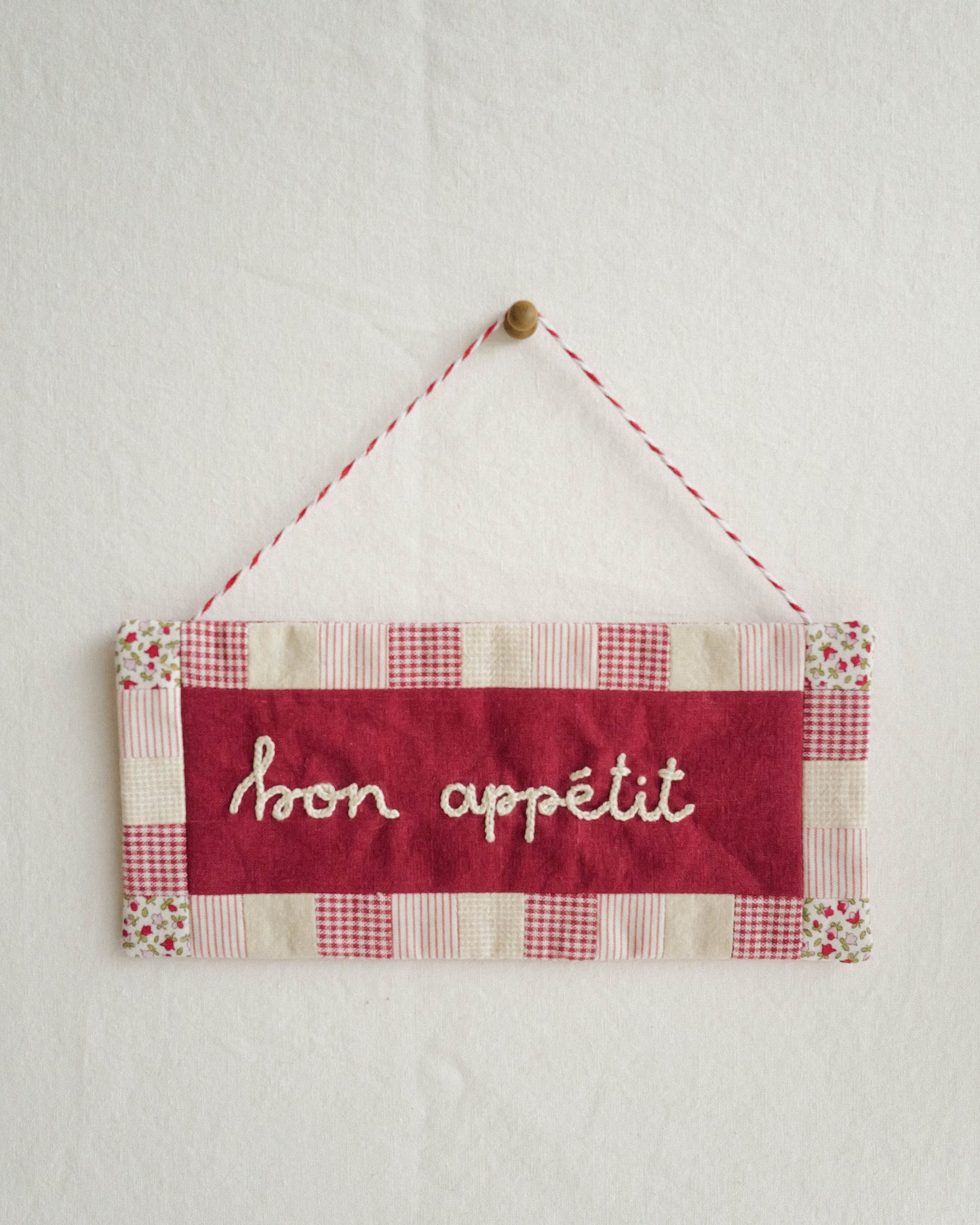 Fabric Sign: bon appétit