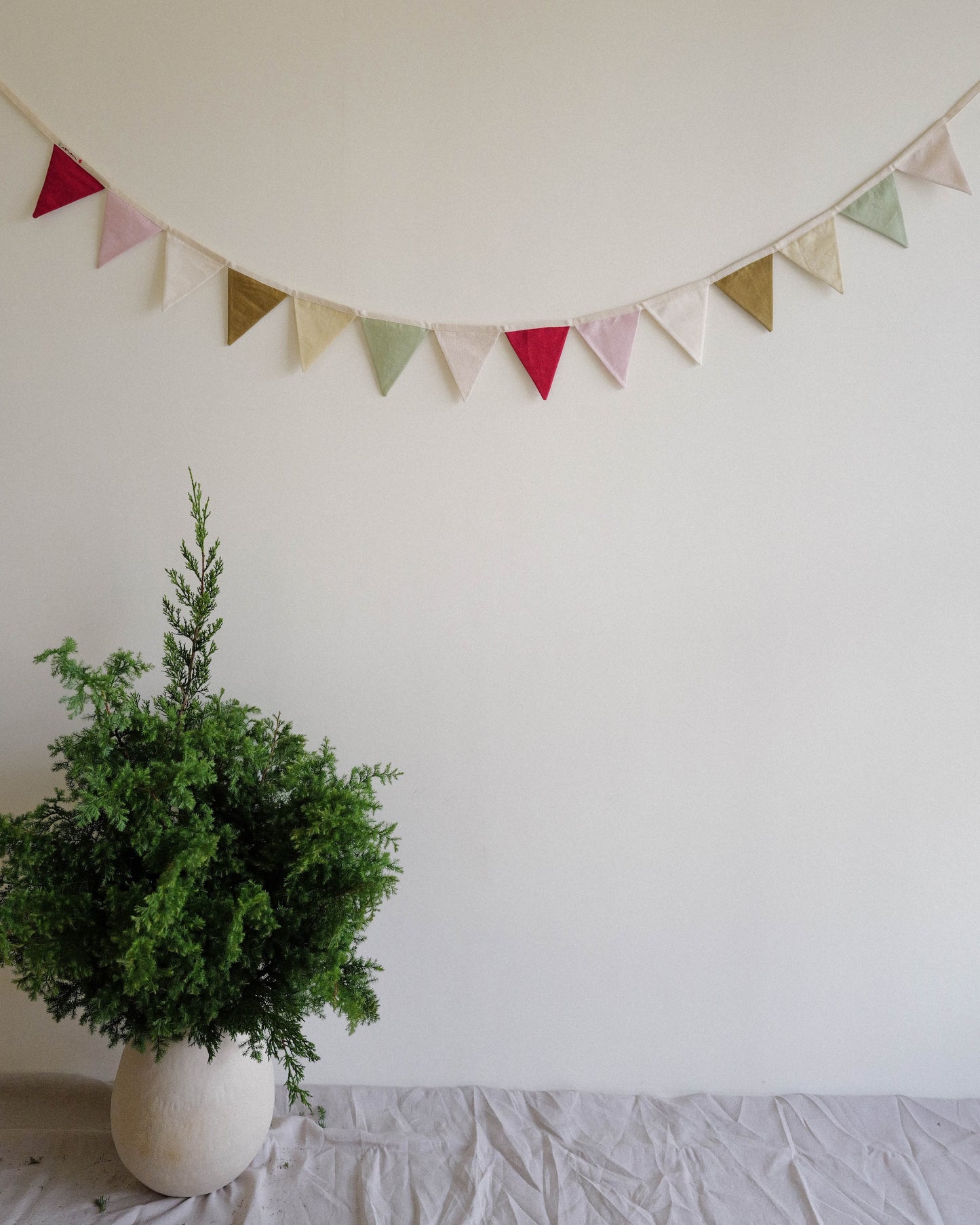 The Greta Christmas Bunting 01